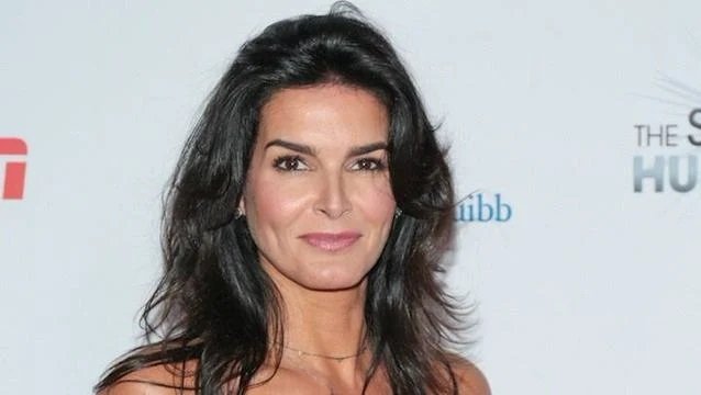 angie harmon age