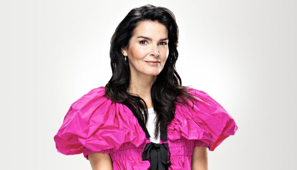 angie harmon age