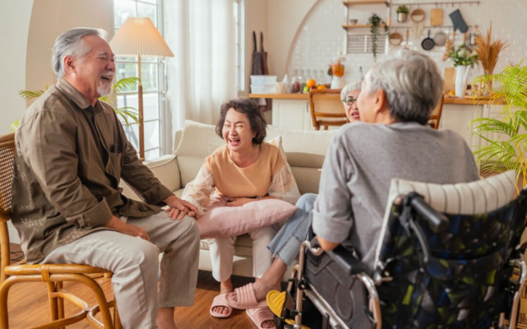 How to Choose the Right Activities for Seniors in Assisted Living